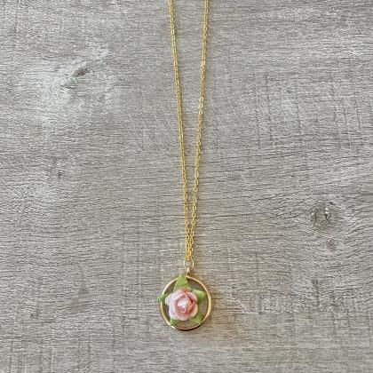 Resin Rose 18 Inch Necklace