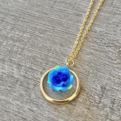 Blue Resin Flower 18 Inch Necklace