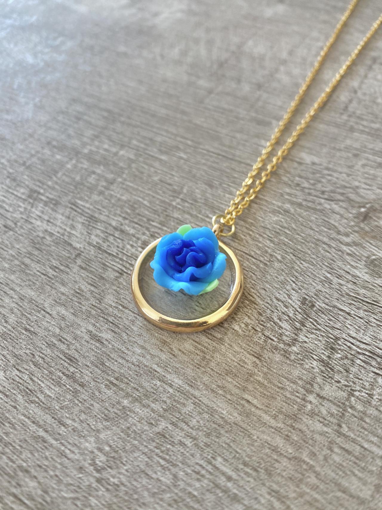 Blue Resin Flower 18 Inch Necklace